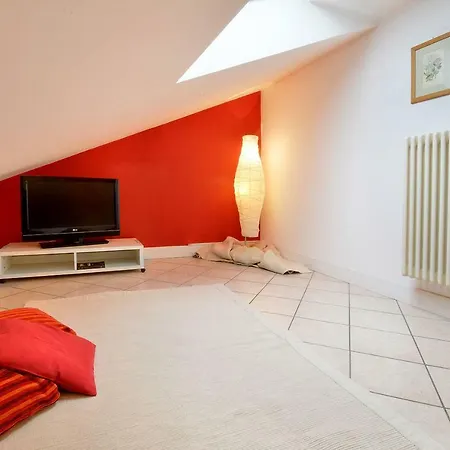 Apartmán Comfortable Attic And Parking Lecco