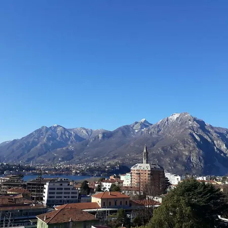 Comfortable Attic And Parking Lecco