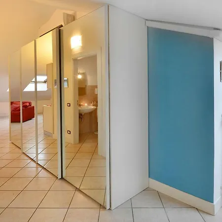 Comfortable Attic And Parking Apartmán